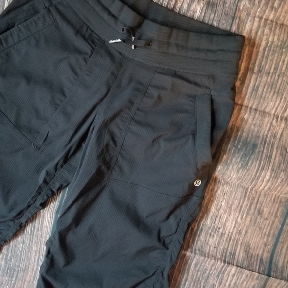 Lululemon Athletica Dance Studio Black Pants - Picture 11 of 11